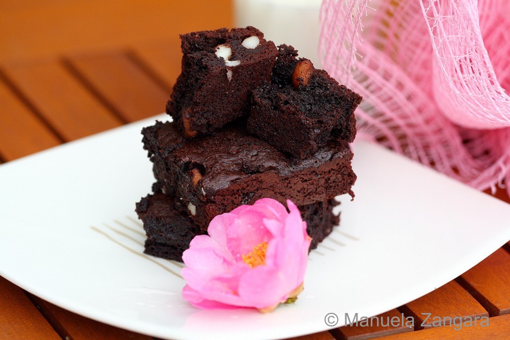 Dark Chocolate and Macademia Nut Brownies