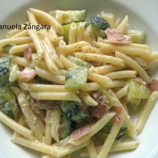 Penne with zucchini and speck