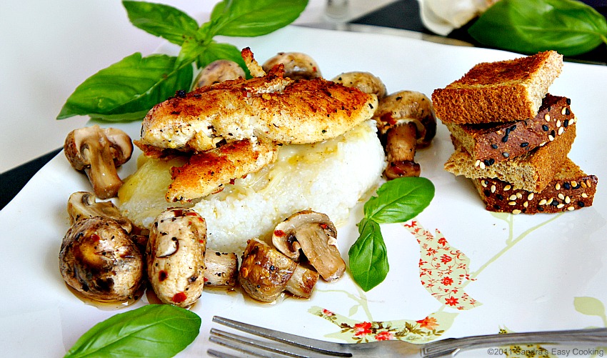 Grits-with-Spicy-Mushrooms-and-Chicken-Fillets