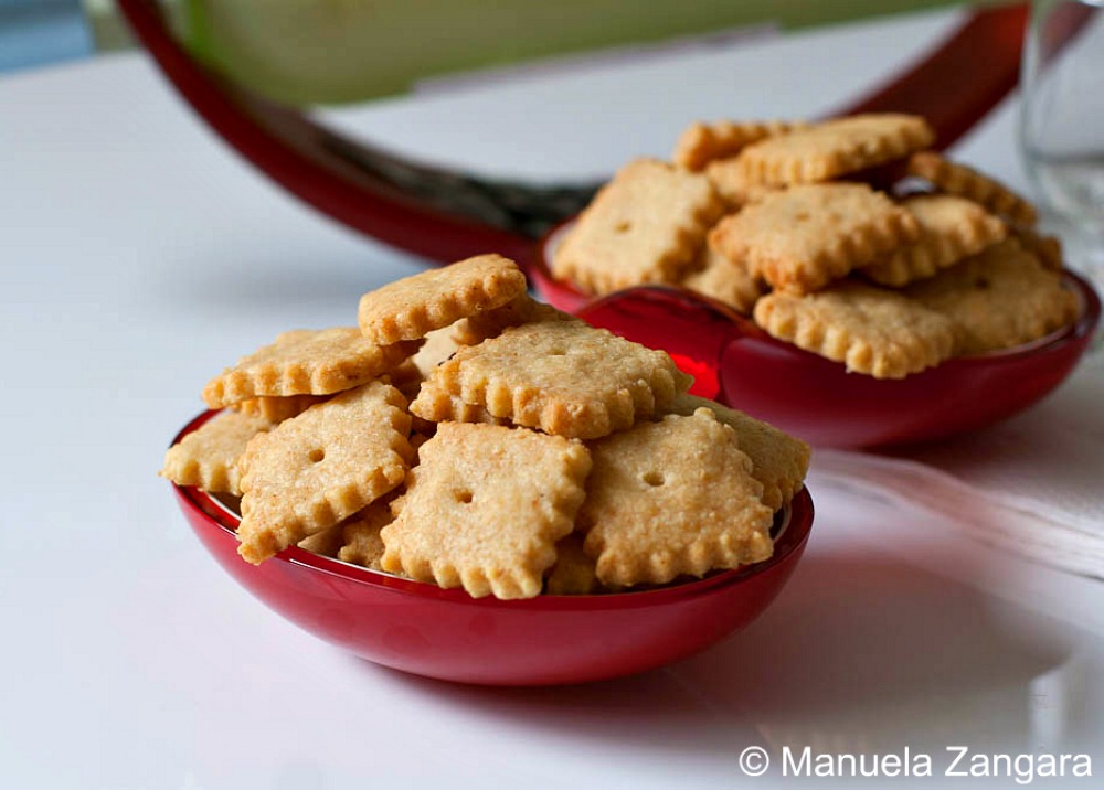Whole Wheat Cheese Crackers