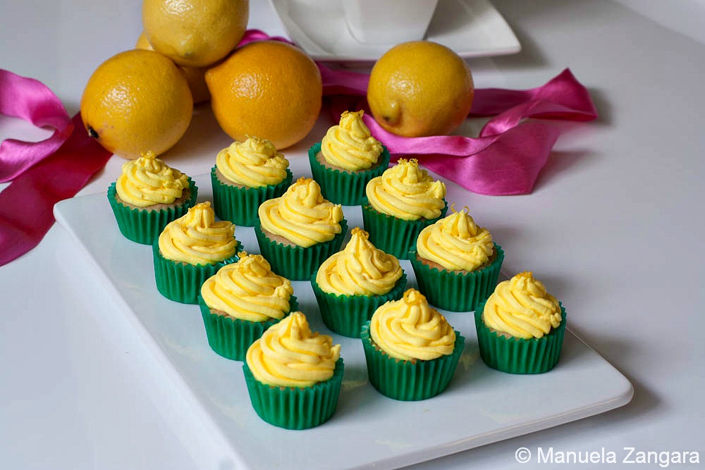 Vanilla and Lemon Mini Cupcakes