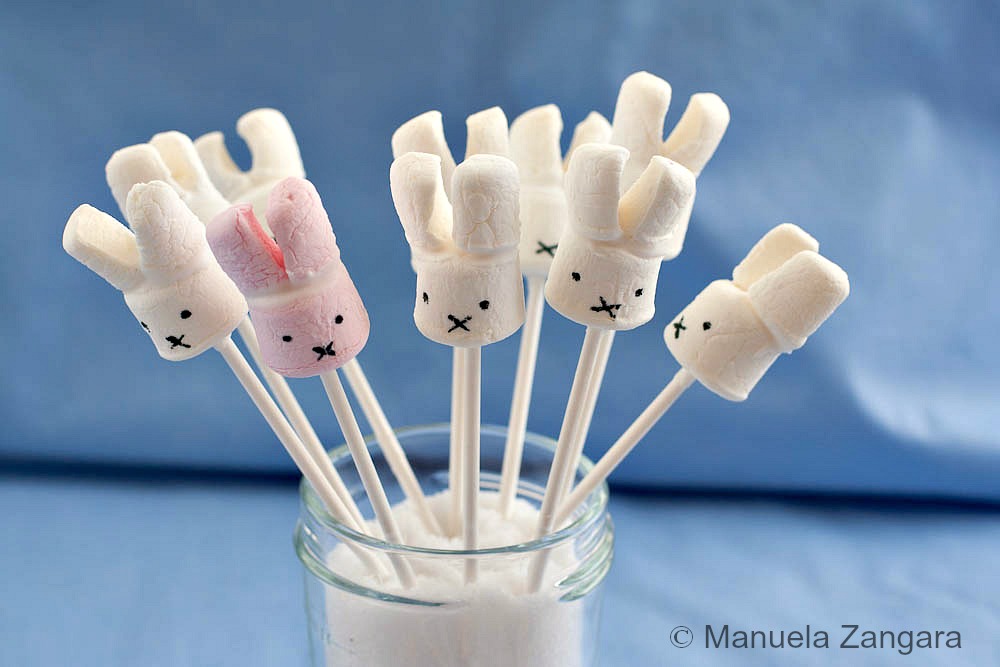 Miffy Marshmallow Pops