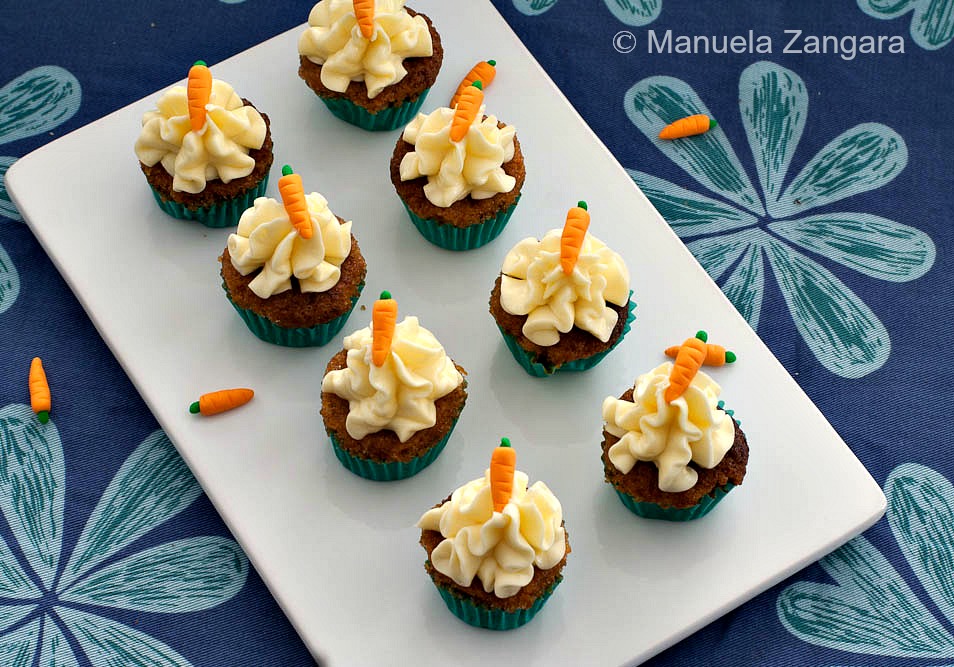 klasse Vervelend Betekenisvol Mini Carrot Cupcakes with Cream Cheese Frosting