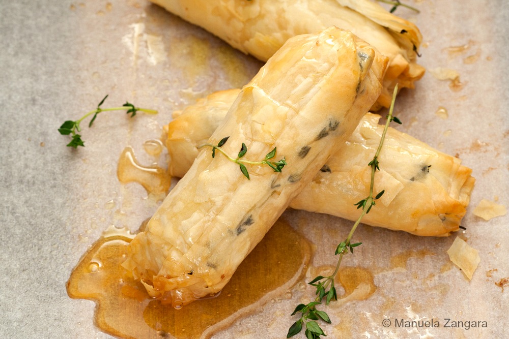 Baked Goats Cheese Rolls with Honey and Thyme