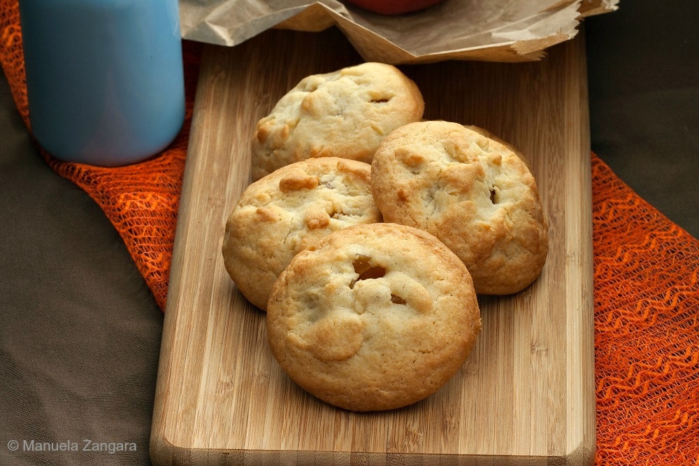 Apple filled Cookies