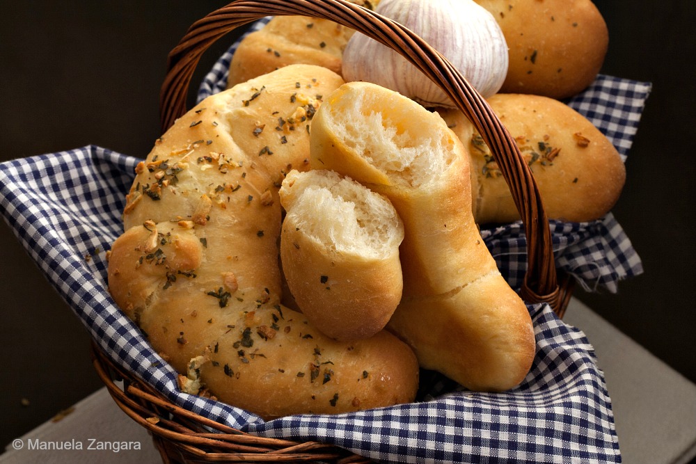 Italian Garlic Croissants