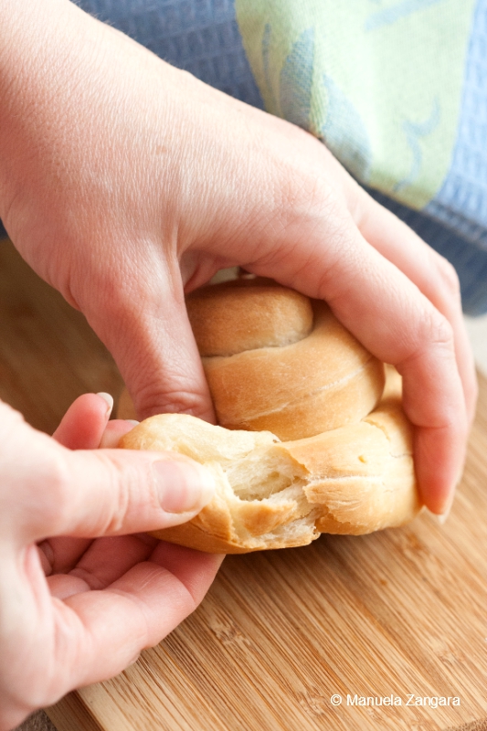 Olive Oil Snail Bread Rolls