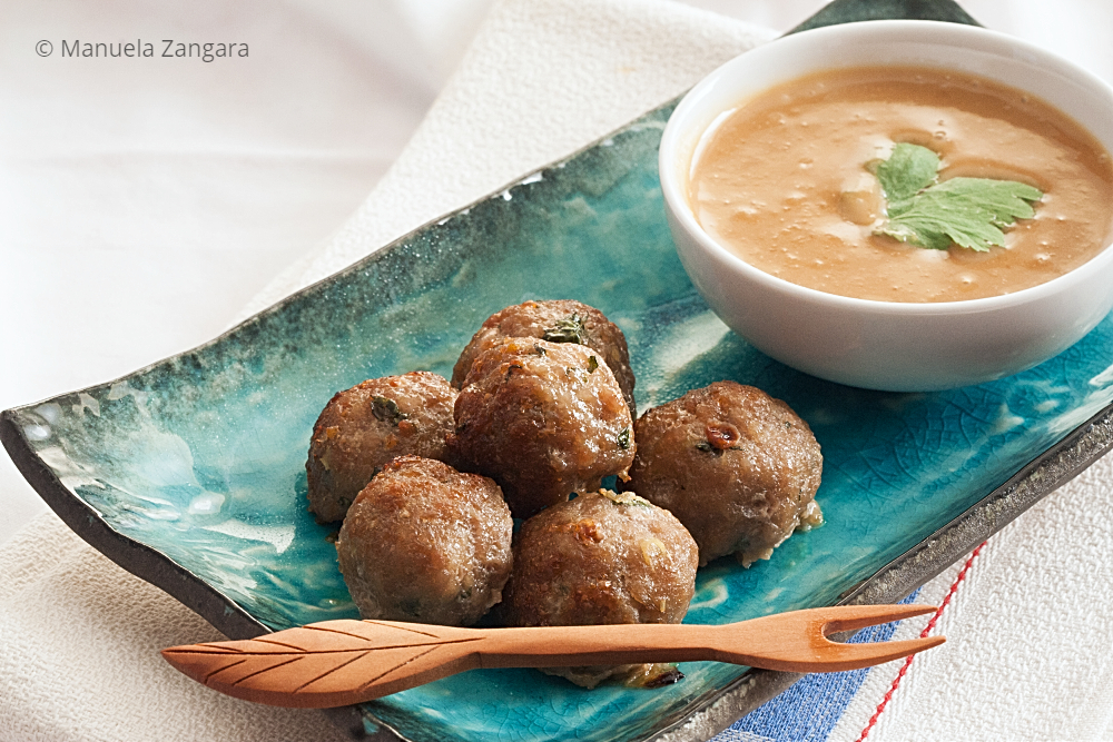 Low Fodmap Satay Pork Meatballs